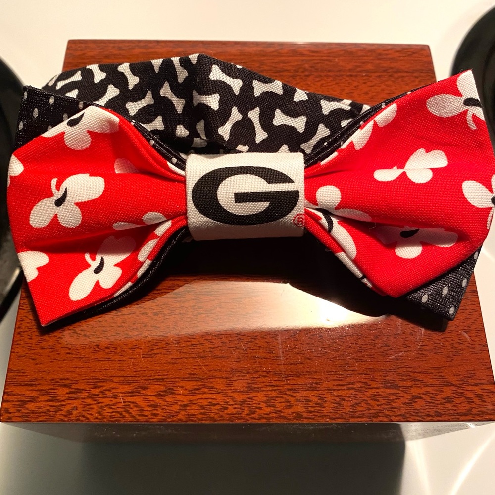 Uga Bow Tie View 3